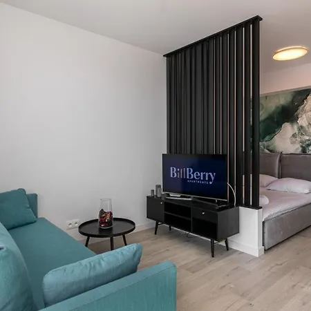 17th Floor Sea View - Billberry *