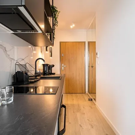 17th Floor Sea View - Billberry