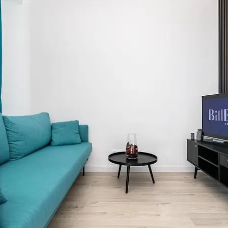 17th Floor Sea View - Billberry Apartment