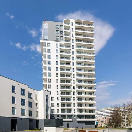 17th Floor Sea View - Billberry *