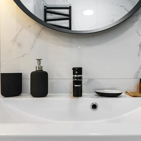 17th Floor Sea View - Billberry Lägenhet