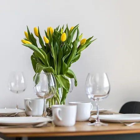 17th Floor Sea View - Billberry Apartment *