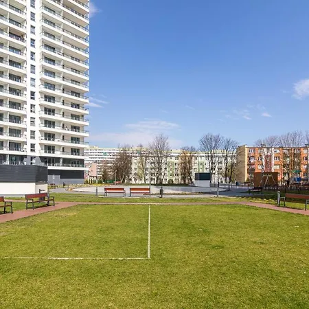 17th Floor Sea View - Billberry Apartment