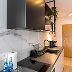 شقة 17th Floor Sea View - Billberry